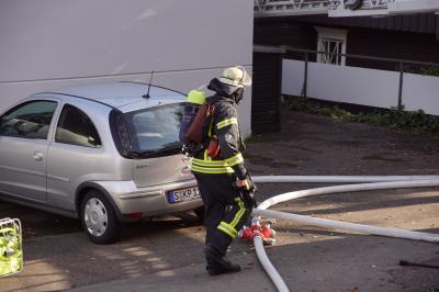 Stuttgart-Sued:Wohnungsbrand loest Grossalarm aus